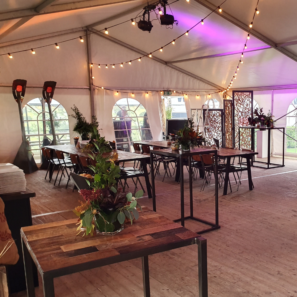 Tenten voor verjaardagsfeest in tuin