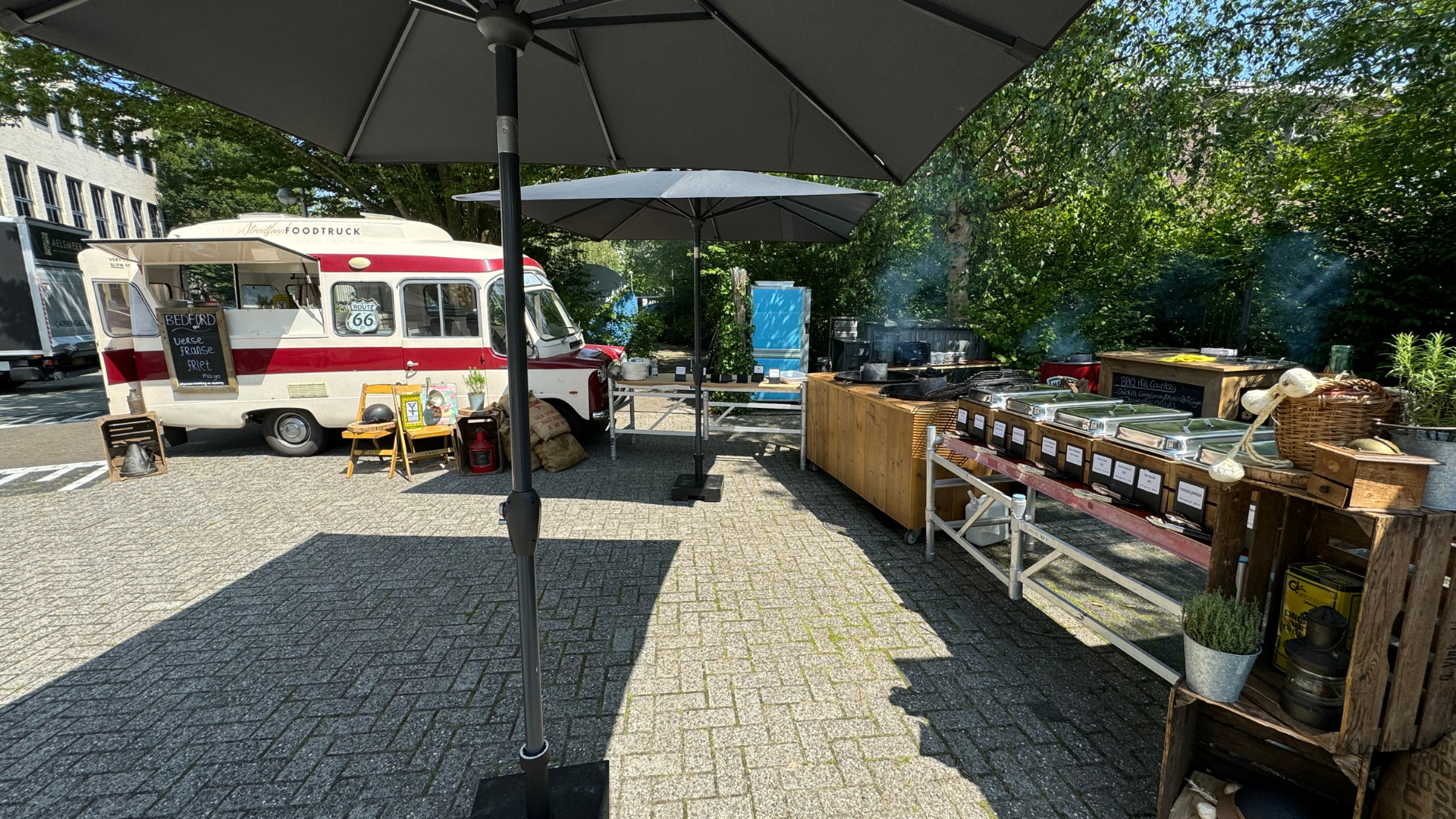 bbq op locatie met foodtruck